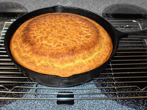 Iron skillet cornbread